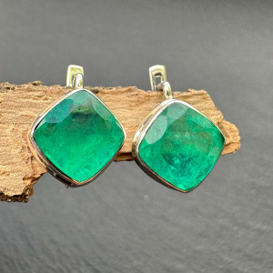 Earrings with natural fluorite made of silver