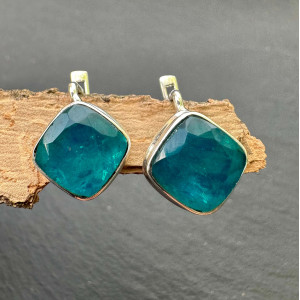 Earrings with natural fluorite made of silver