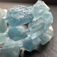 Natural aquamarine choker with pearls