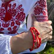  Multi-row bracelet made of natural coral with zircon