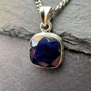 Pendant with natural Sapphire in silver