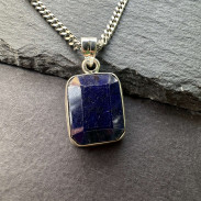 Pendant with natural Sapphire in silver