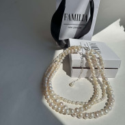 Necklace made of three strands of natural pearls