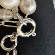 Necklace made of three strands of natural pearls