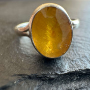 Ring with Sapphire (Sri Lanka) in silver