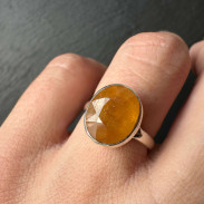Ring with Sapphire (Sri Lanka) in silver