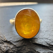 Ring with Sapphire (Sri Lanka) in silver