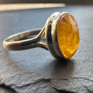 Ring with Sapphire (Sri Lanka) in silver