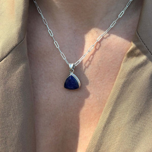 Pendant with natural Sapphire in silver