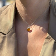 Pendant with natural Sapphire (Sri Lanka) made of silver on a chain