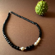 Agate Choker with Natural Pearls