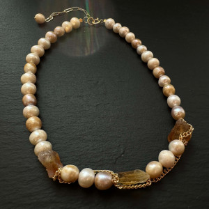 Necklace with natural Pearls and Citrine