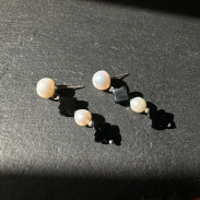 Earrings with natural pearls and agate
