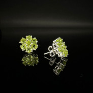 Studs with Chrysolite in silver