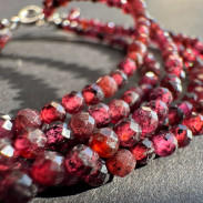 Multi-row bracelet made of natural Garnet