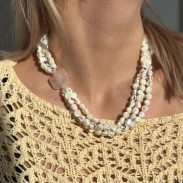 Multi-row necklace made of natural Mother of Pearl and Rose Quartz