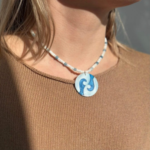 Choker made of natural Mother of Pearl and Aquamarine