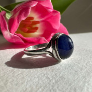 Ring with natural Kyanite made of silver