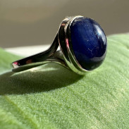 Ring with natural Kyanite made of silver