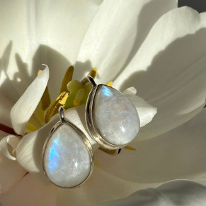 Earrings Moonstone natural silver