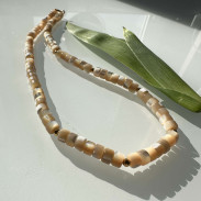 Choker made of natural mother-of-pearl on a silver-gilt clasp 