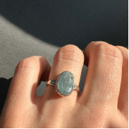 Ring with natural aquamarine