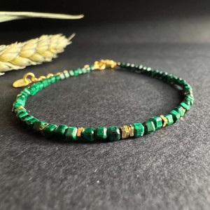 Bracelet with natural Malachite