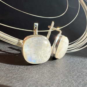 Earrings Moonstone natural silver
