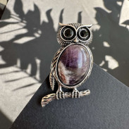 Owl brooch with natural Amethyst