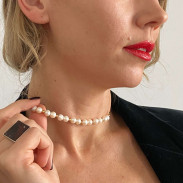Choker Pearl natural and leather