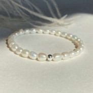 Set of 4 Natural Pearl Bracelets
