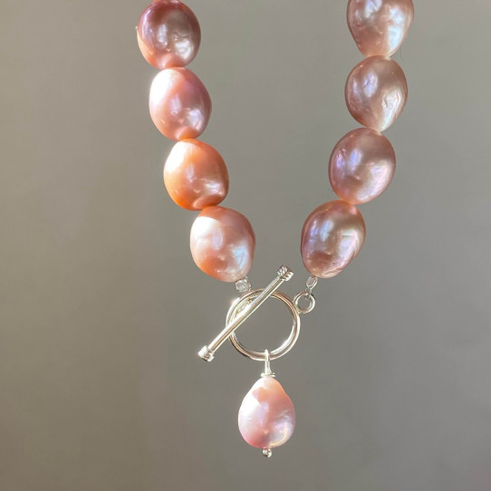 Bracelet with pink natural pearls