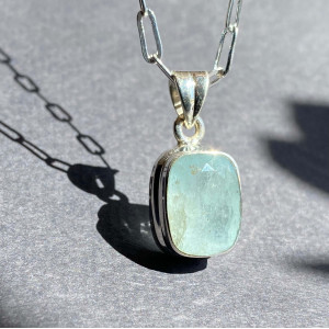 Natural aquamarine pendant in silver on a chain