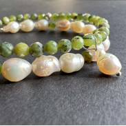 Set of 2 Bracelets, Jade and Pearl