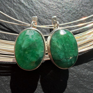 Earrings with natural emerald in silver