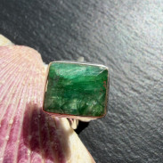 Ring with natural emerald in silver