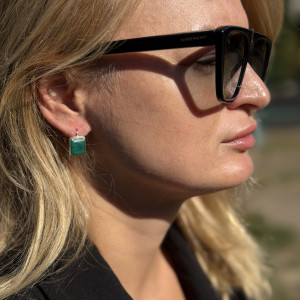 Earrings with natural emerald in silver
