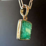 Pendant with natural emerald made of silver