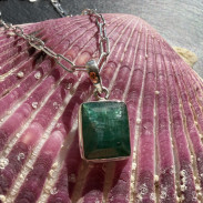 Pendant with natural emerald made of silver