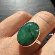 Ring with natural emerald in silver
