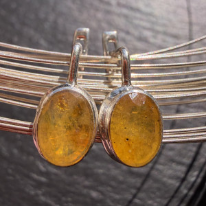 Earrings with natural Sapphire (Sri Lanka) made of silver