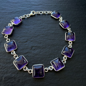 Amethyst bracelet in silver