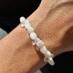 Mother of Pearl and Moonstone Bracelet, natural