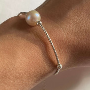 Bracelet with natural pearls in silver