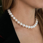 Necklace made of large natural Pearls