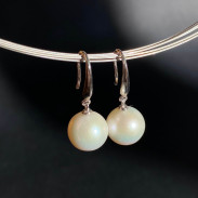 Gift for her Earrings with natural pearls