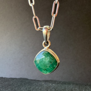 Natural Еmerald pendant